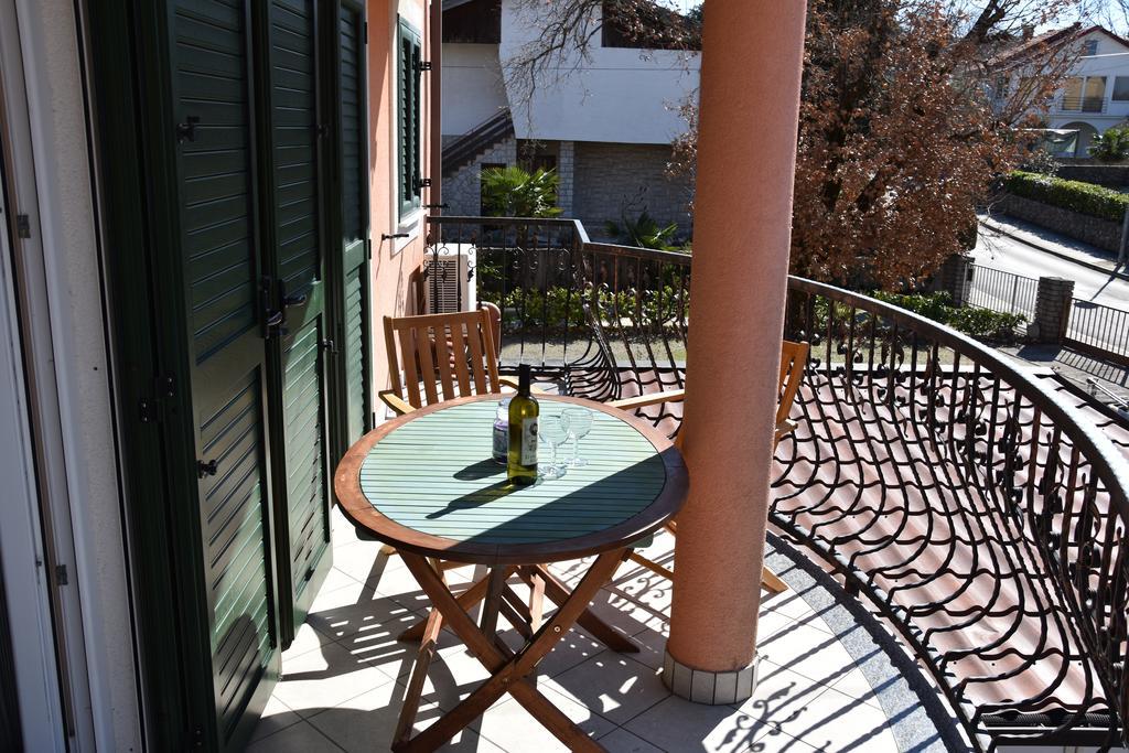 Malinska Center Apartment Exterior photo