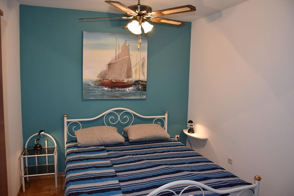 Malinska Center Apartment Exterior photo