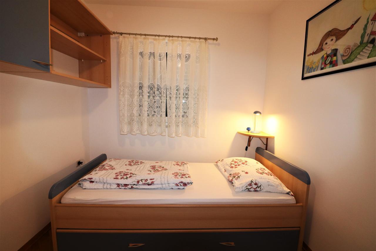 Malinska Center Apartment Exterior photo