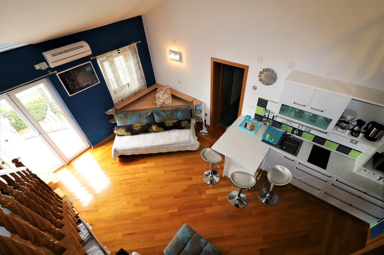 Malinska Center Apartment Exterior photo