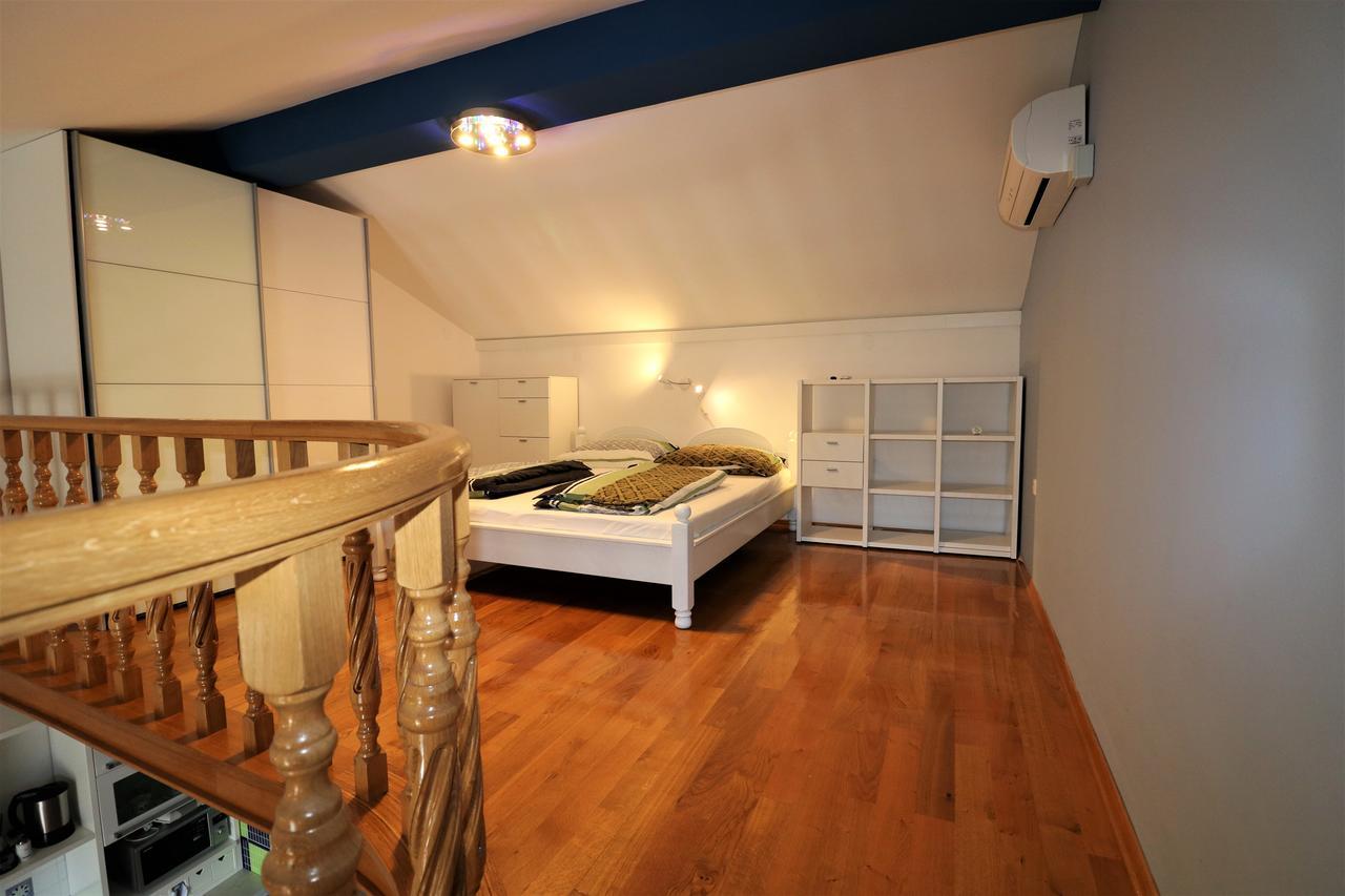 Malinska Center Apartment Exterior photo
